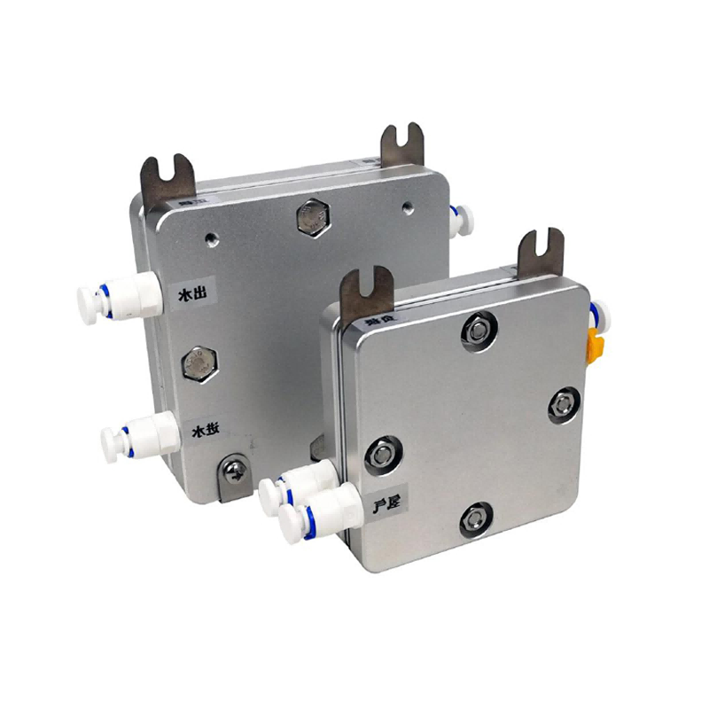 Easy to install PEM electrolyser